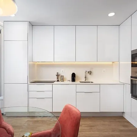 Stupendo-1 Br-center- Air Conditioning -free Park *