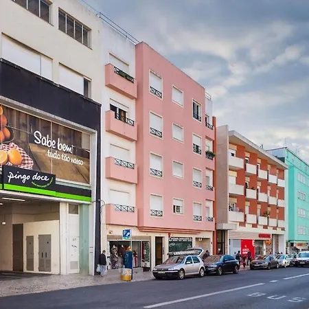 Stupendo-1 Br-center- Air Conditioning -free Park